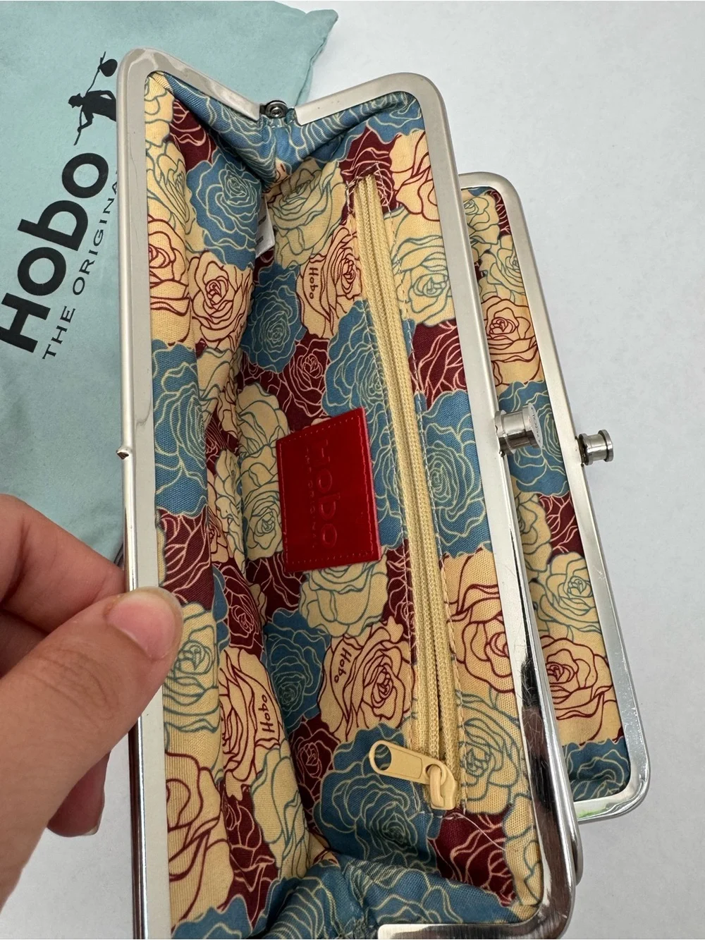 Hobo The Original Coral Leather Frame Clutch Wallet
